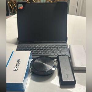 TECH BUNDLE-3 PORTABLE CHARGERS. 1 BLUETOOTH IPAD KEYBOARD 1 BLUETOOTH SPEAKER
